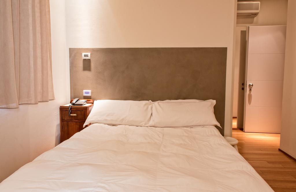 Hotel Country House La Radice Civitanova Marche Oda fotoğraf