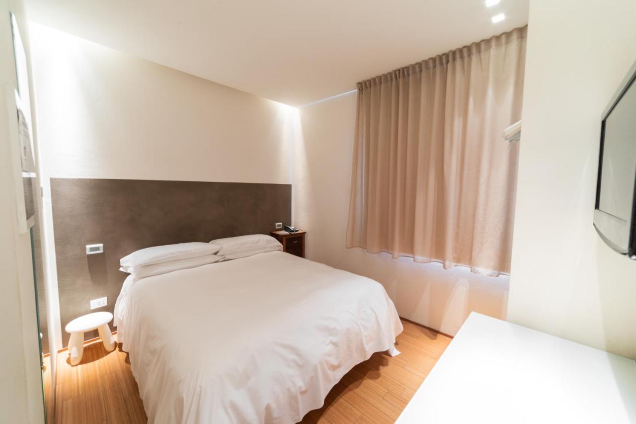 Hotel Country House La Radice Civitanova Marche Oda fotoğraf